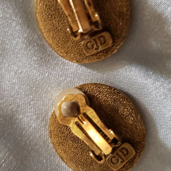 Vintage Ginnie Johansen Designs (GJD) Clip Ons - Picture 3 of 6